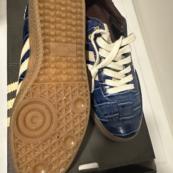 Adidas Men's Blue and White Sneakers - Picture 4 of 4